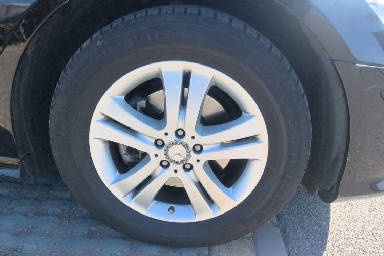 Used Mercedes-Benz R-Class 2010 R 350 L 4MATIC Grand Edition
