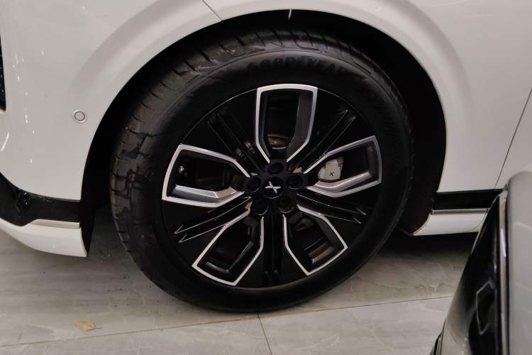 Used XPeng G9 2025 625 Long-Range Max Left Front Wheel Hub