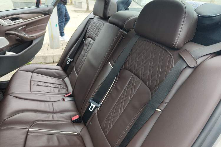 Used BMW 5 Series 2018 530Li Leading Edition Luxury Package
