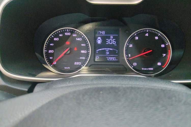 Used MG ZS 2017 1.5L Automatic Luxury Edition Odometer Close Up