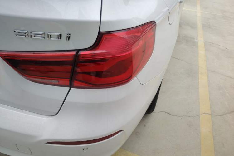 Used BMW 3 Series GT 2018 320i Sport Edition
