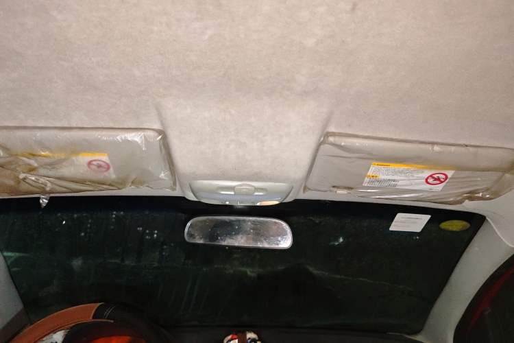 Used JAC Group Tongyue RS 2012 Cross 1.3L Manual Luxury Model
