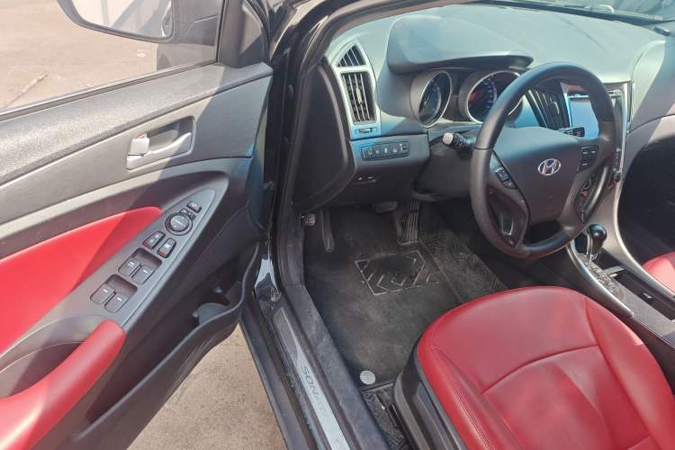 Used Hyundai Sonata 2011 2.0L Automatic Leading Edition
