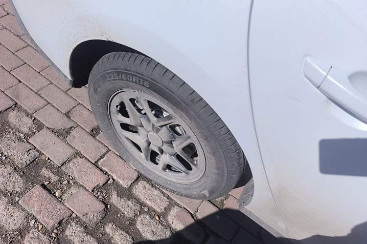 Used BYD Seal 05 DM-i 2025 DM-i Smart Drive 55KM Luxury Model Right Rear Wheel Hub