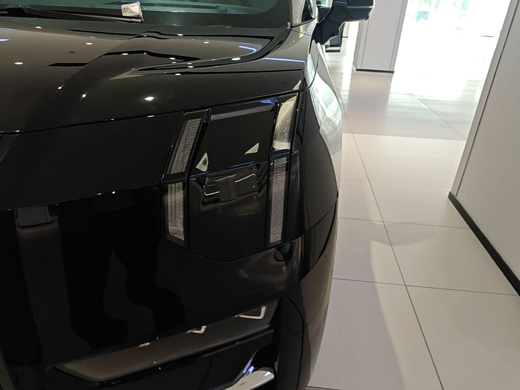 Zeekr 009 2024 7-Seater Walk-Through Version Four-Wheel Drive 108 kWh — снимка 8