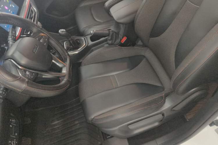 Used Oshan X5 2021 Revised Version 1.6L Manual Luxury Edition
