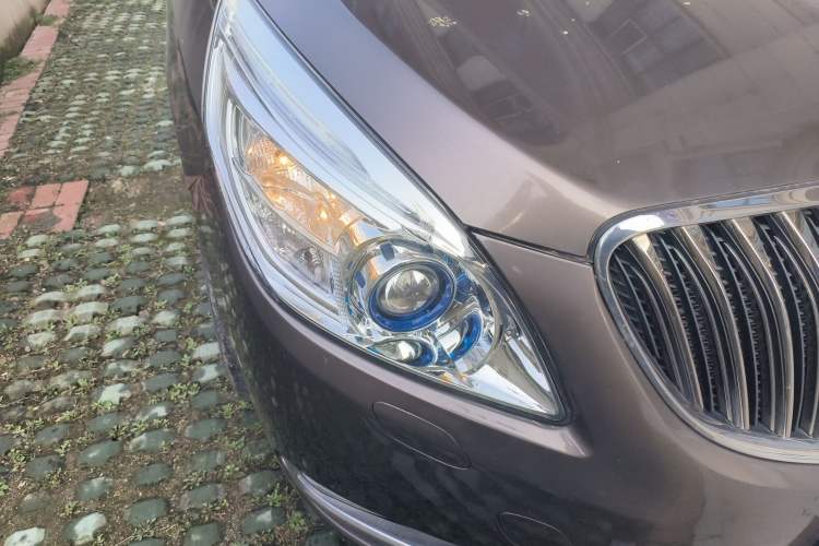 Used Buick GL8 2014 3.0L GT Luxury Business Haoya Edition Right Front Headlight