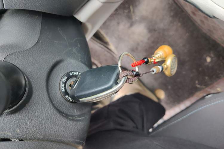 Used JAC Refine M3 2019 PLUS Maker Edition 1.8L Luxury Smart Model with 9 Seats Vehicle Key