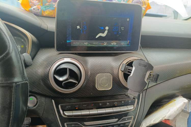 Used BAIC Beijing EU5 2018 R500 Smart Wind Edition Audio And AC Panel