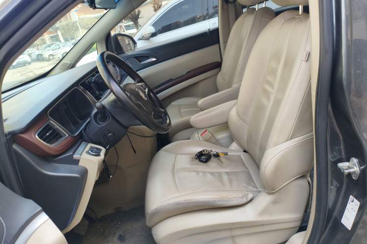 Used Buick GL8 2018 28T Luxury Model China VI Standard
