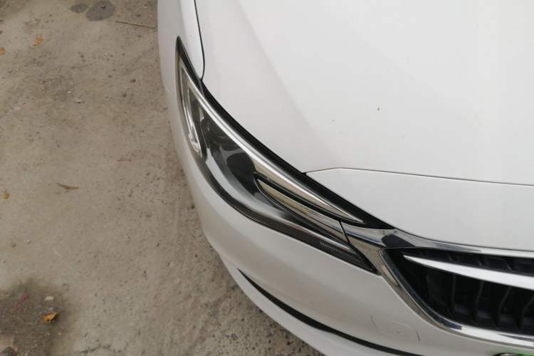 Used Buick GT 2018 18T Automatic Elite Model Right Front Headlight