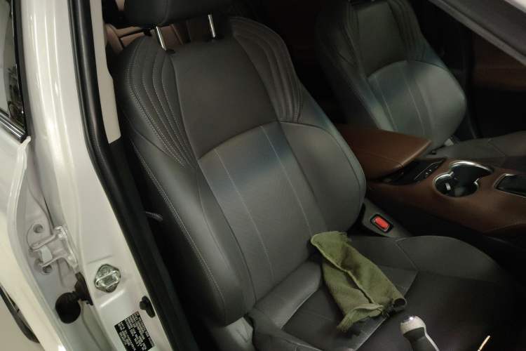 Used Toyota Harrier 2022 Dual-Engine 2.5L CVT Four-Wheel Drive Luxury Edition