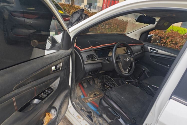 Used CHANGAN KAICHENG Oushang A600 2017 1.5L Manual Luxury Model Driver Seat