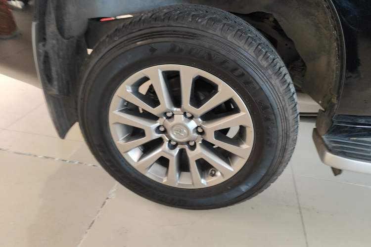 Used Toyota Prado 2018 3.5L Automatic TX-L with Rear-Mounted Spare Tire