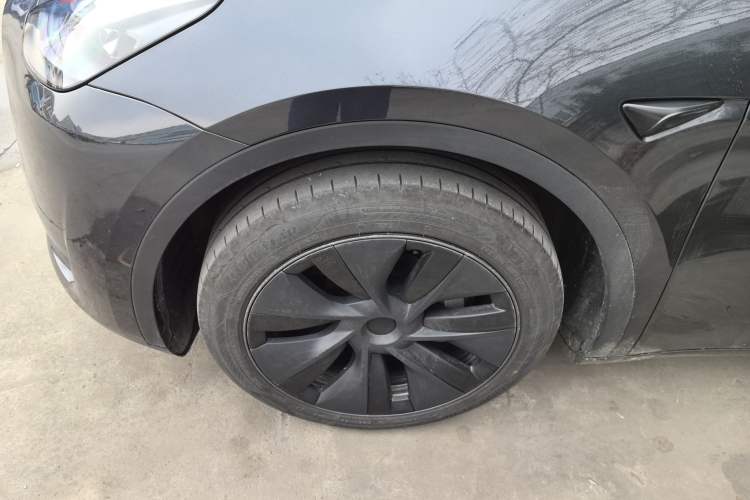 Used Tesla Model Y 2024 Rear-Wheel-Drive Version
