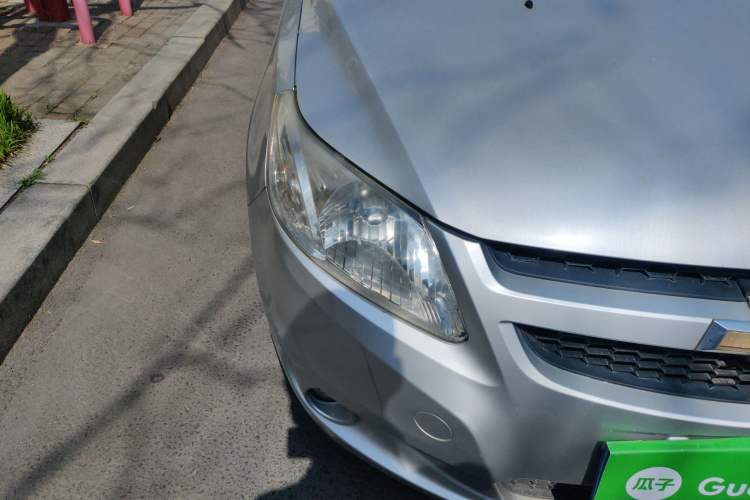Used Chevrolet Sail 2010 Sedan 1.4L Manual Enjoyment Edition Right Front Headlight