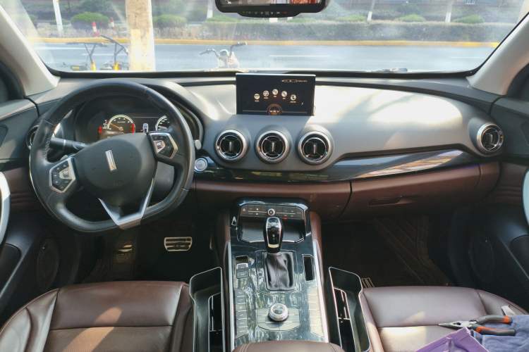 Used Wey VV7 2017 2.0T Flagship Model
