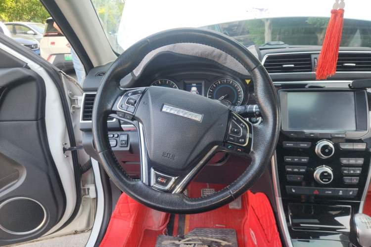 Used Haval H2 2016 Red-Label 1.5T Manual Two-Wheel Drive Luxury Model
