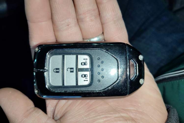 Used Honda Odyssey 2015 Updated 2.4L Smart Cool Version
