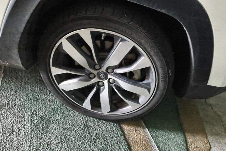 Used JAC Group iEVS4 2019 Luxury Model
