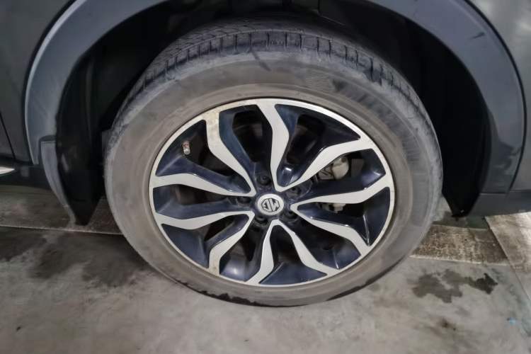 Used MG GS 2015 1.5TGI TST Luxury Edition Right Front Wheel Hub