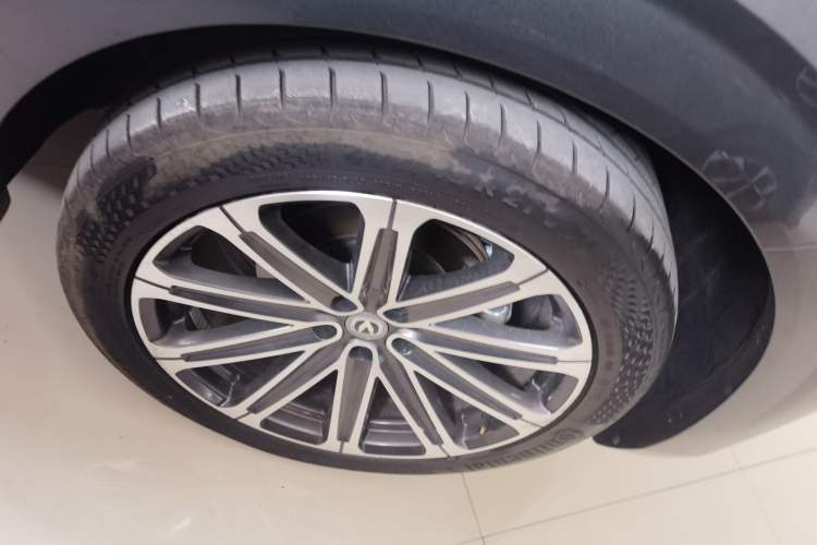 Used Changan UNI-K 2024 2.0T Two-Wheel Drive Global Edition
