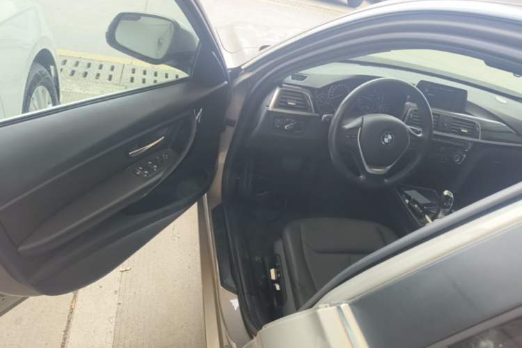 Used BMW 3 Series 2017 320Li Fashion Model
