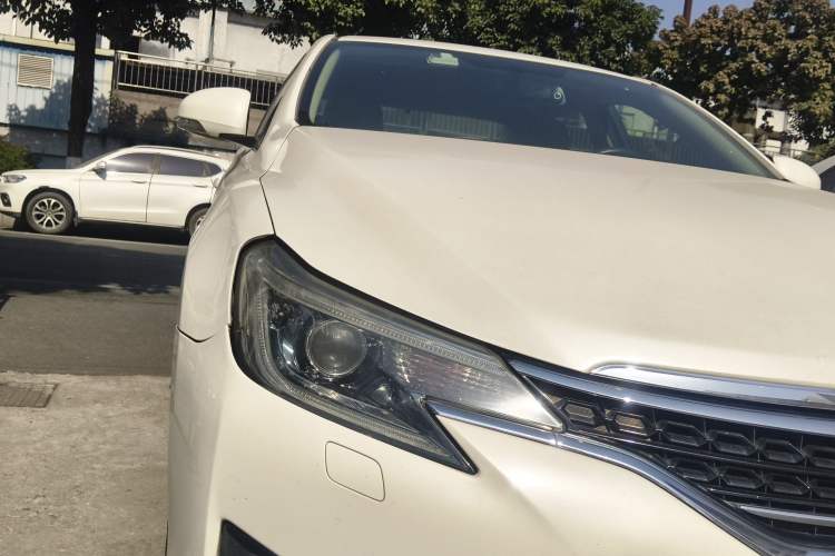 Used Toyota Reiz 2013 2.5S Elite Edition Right Front Headlight