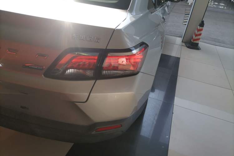 Used Venucia D60 2018 1.6L CVT Smart Connect Elite Edition