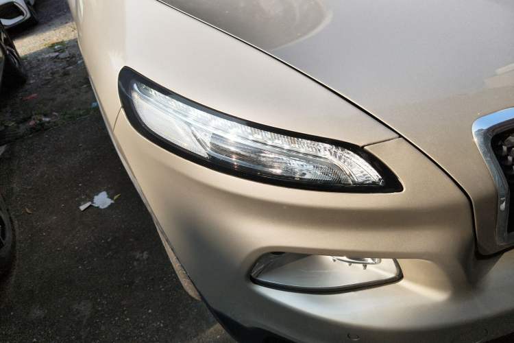 Used Jeep Cherokee 2016 2.4L Leading Smart Version
