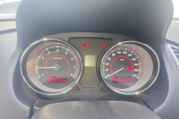 Used Bestune B50 2013 1.6L automatic luxury version Instrument Cluster