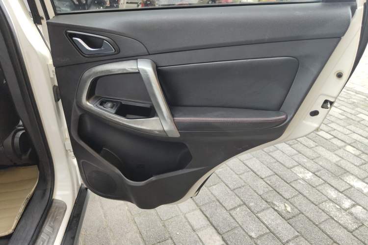 Used Chery Tiggo 5 2014 2.0L CVT Family Deluxe Edition