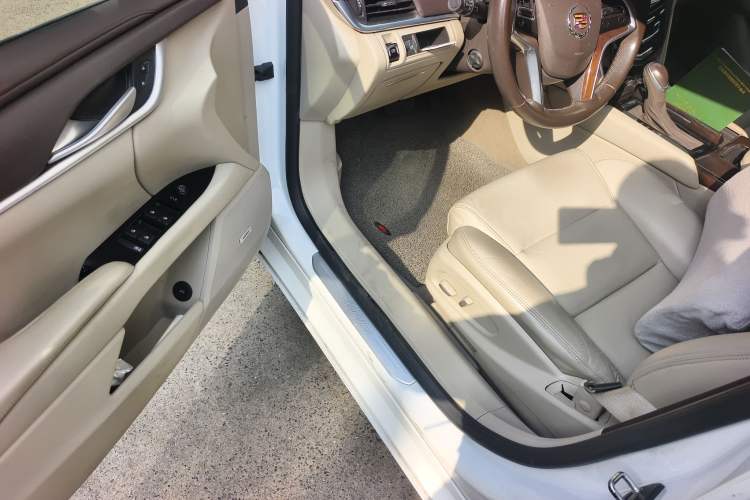 Used Cadillac XTS 2014 28T Comfort Version
