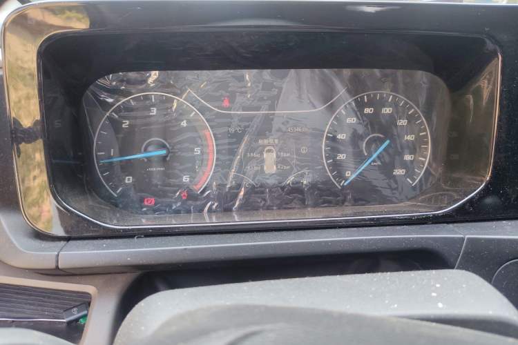 Used Ford Transit 2023 2.0T Diesel Manual Multifunction Commercial Vehicle Short Wheelbase Low Roof 5/6 Seats Instrument Cluster