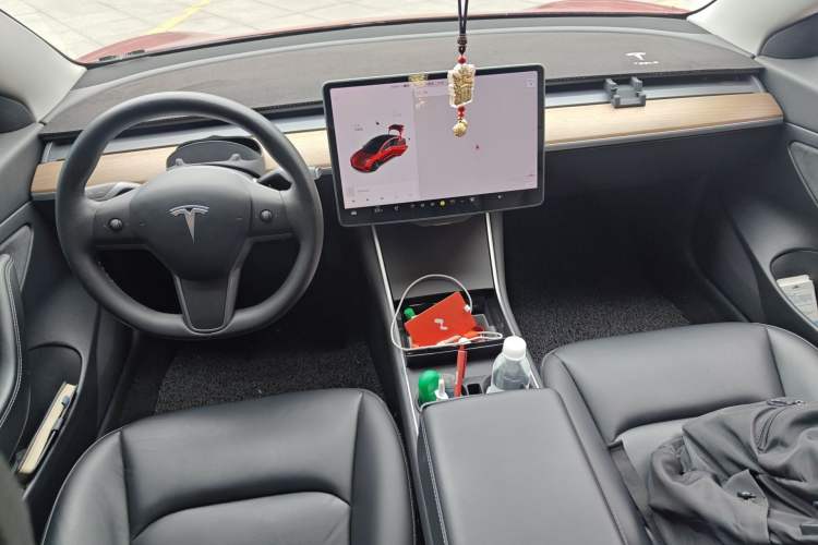 Used Tesla Model 3 2020 Revised Version Standard Range Rear-Wheel Drive – Upgraded Edition Center Console