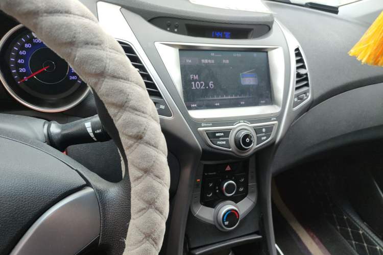 Used Hyundai Elantra (5th Generation / Langdong) 2016 1.6L Manual Luxury Model