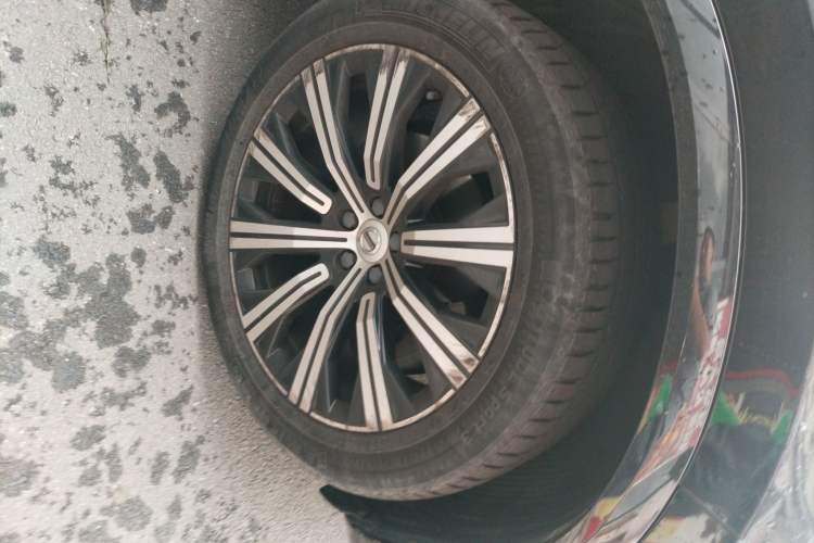 Used Volvo XC90 2020 T6 Zhiyi Luxury 7-Seater Right Front Wheel Hub
