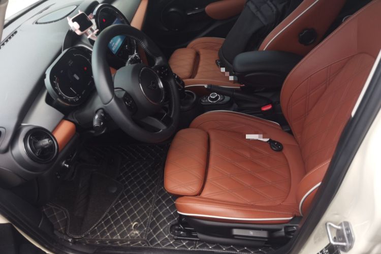 Used MINI 2022 Updated 1.5T COOPER Artist Five-Door Edition Left Front Seat