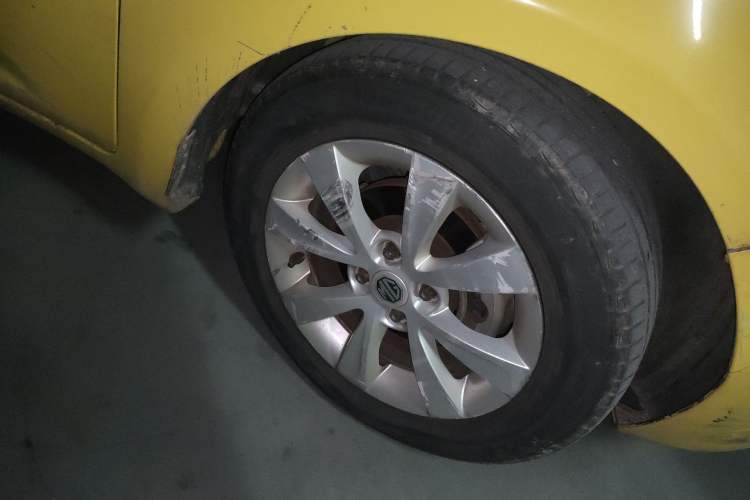 Used MG 3 2011 1.5L AMT Elite Edition Right Front Wheel Hub
