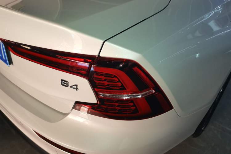 Used Volvo S60 2025 B4 Zhiyi Luxury Edition
