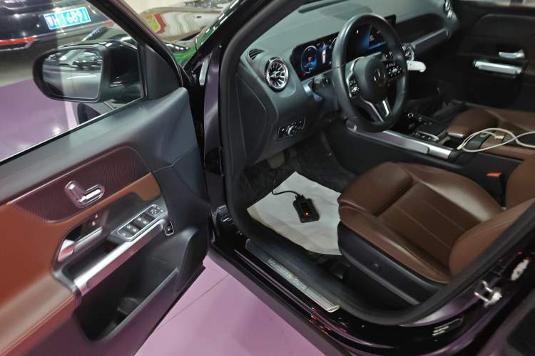 Used Mercedes-Benz GLB 2021 GLB 200 Dynamic Edition Driver Seat