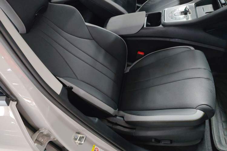 Used BYD Sealion 05 DM-i 2025 DM-i Smart Drive 115KM Flagship Model Right Front Seat