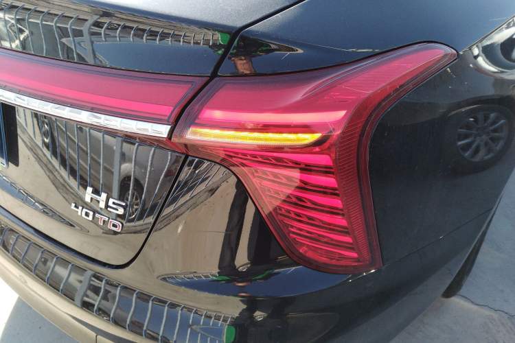 Used Hongqi H5 2024 2.0T Automatic Smart Connect Flagship Edition