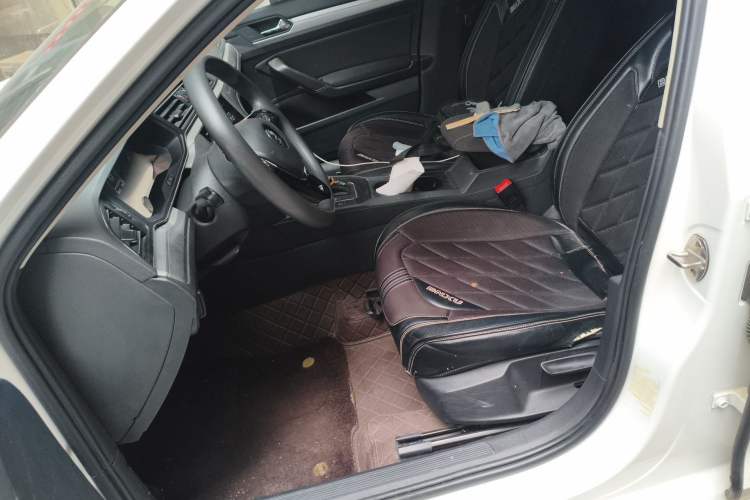 Used Volkswagen Lamando 2021 230TSI DSG Fashion Edition Left Front Seat