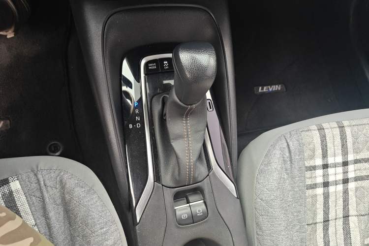 Used Toyota Levin 2024 Smart Electric Hybrid Dual-Engine 1.8L Leading Edition