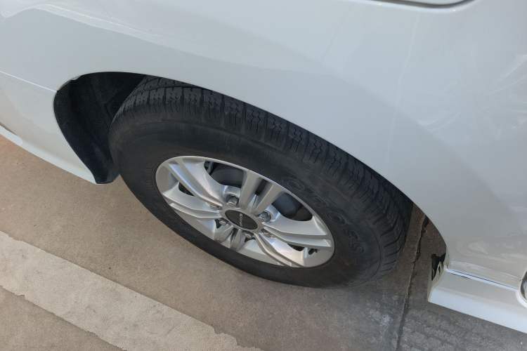 Used SAIC MAXUS G20 2023 ES 2.0T Gasoline Automatic Value Edition Right Rear Wheel Hub