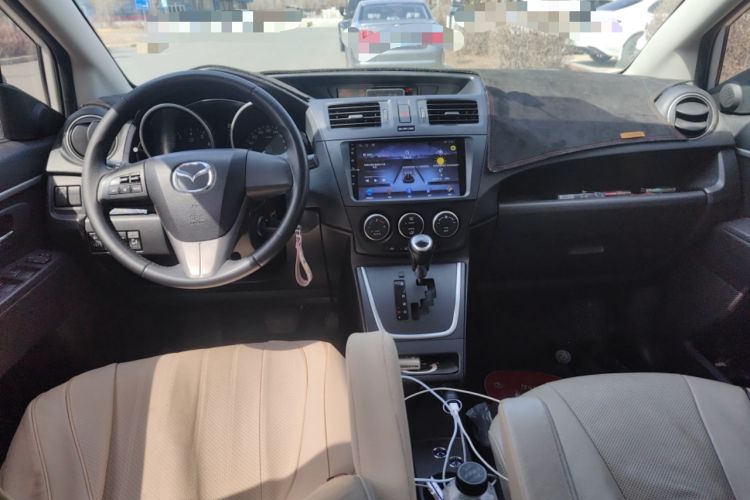 Used Mazda 5 2013 2.0L Automatic Luxury Edition Center Console