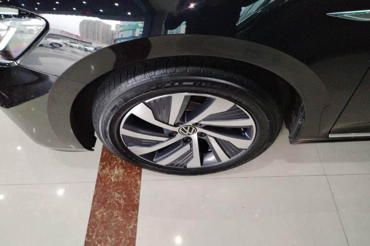 Used Volkswagen Passat New Energy 2023 430 PHEV Hybrid Elite Edition Left Front Wheel Hub