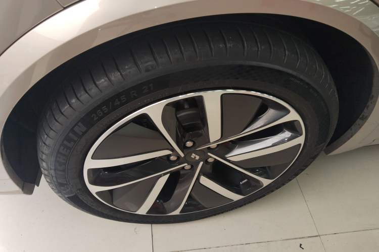 Used Li Auto L9 2022 Max model
