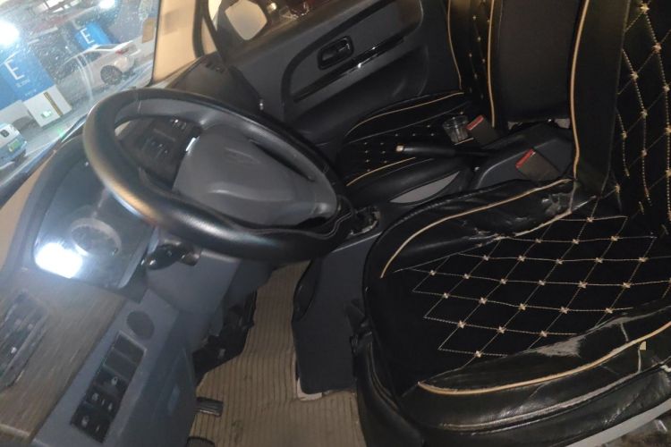Used Jinbei Hiace X30 